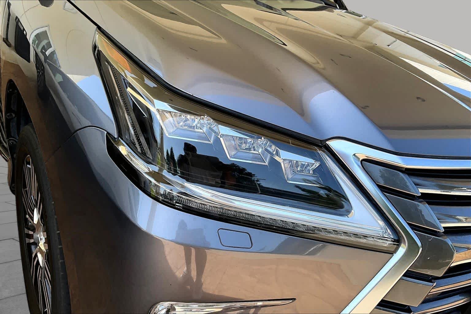 Used 2019 Nebula Gray Pearl Lexus  image 25