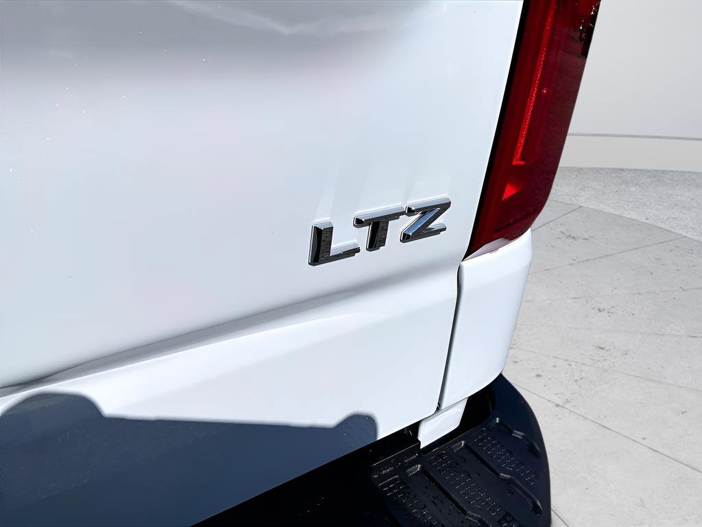 New 2026 Chevrolet Silverado 1500 LTZ 4D Crew Cab
