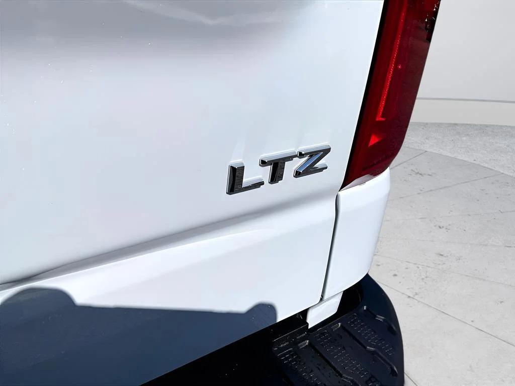 New 2026 Chevrolet Silverado 1500 LTZ 4D Crew Cab