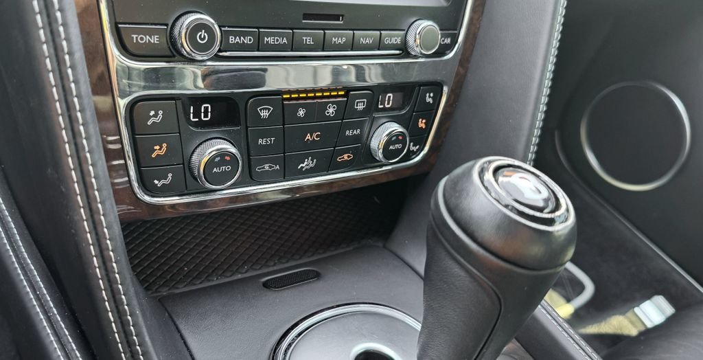 Used 2012 Black Bentley Base image 28