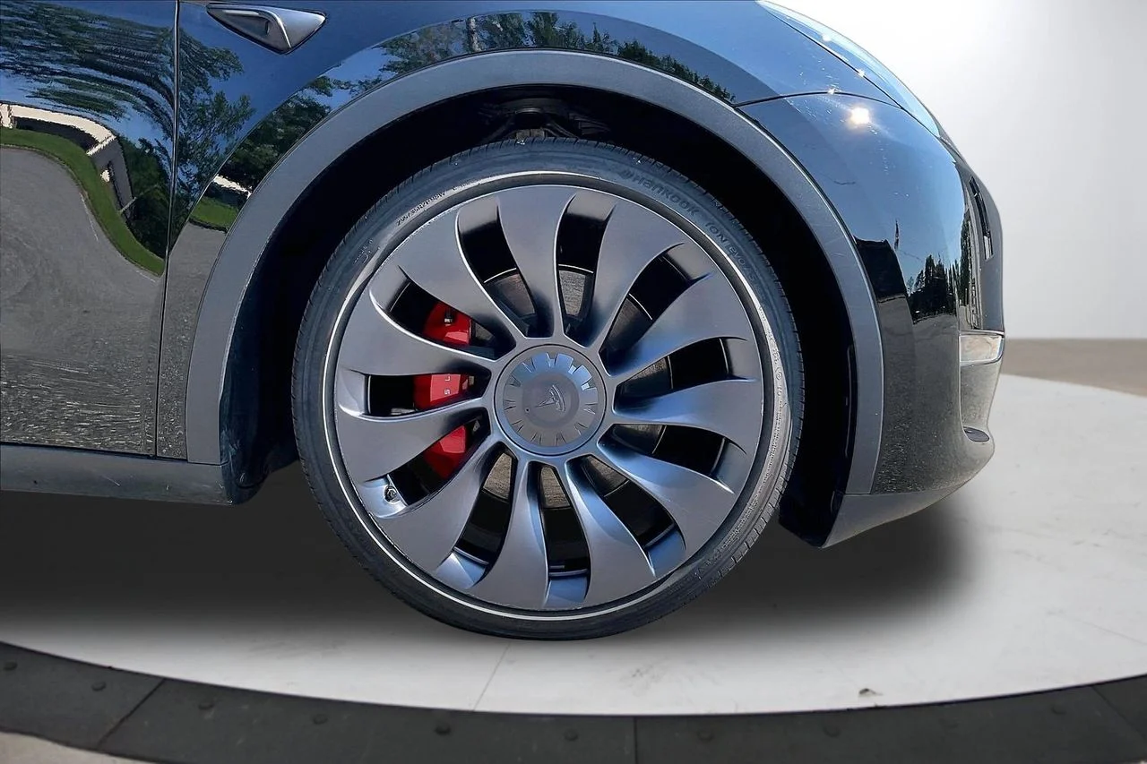 Used 2025  Tesla Performance image 36