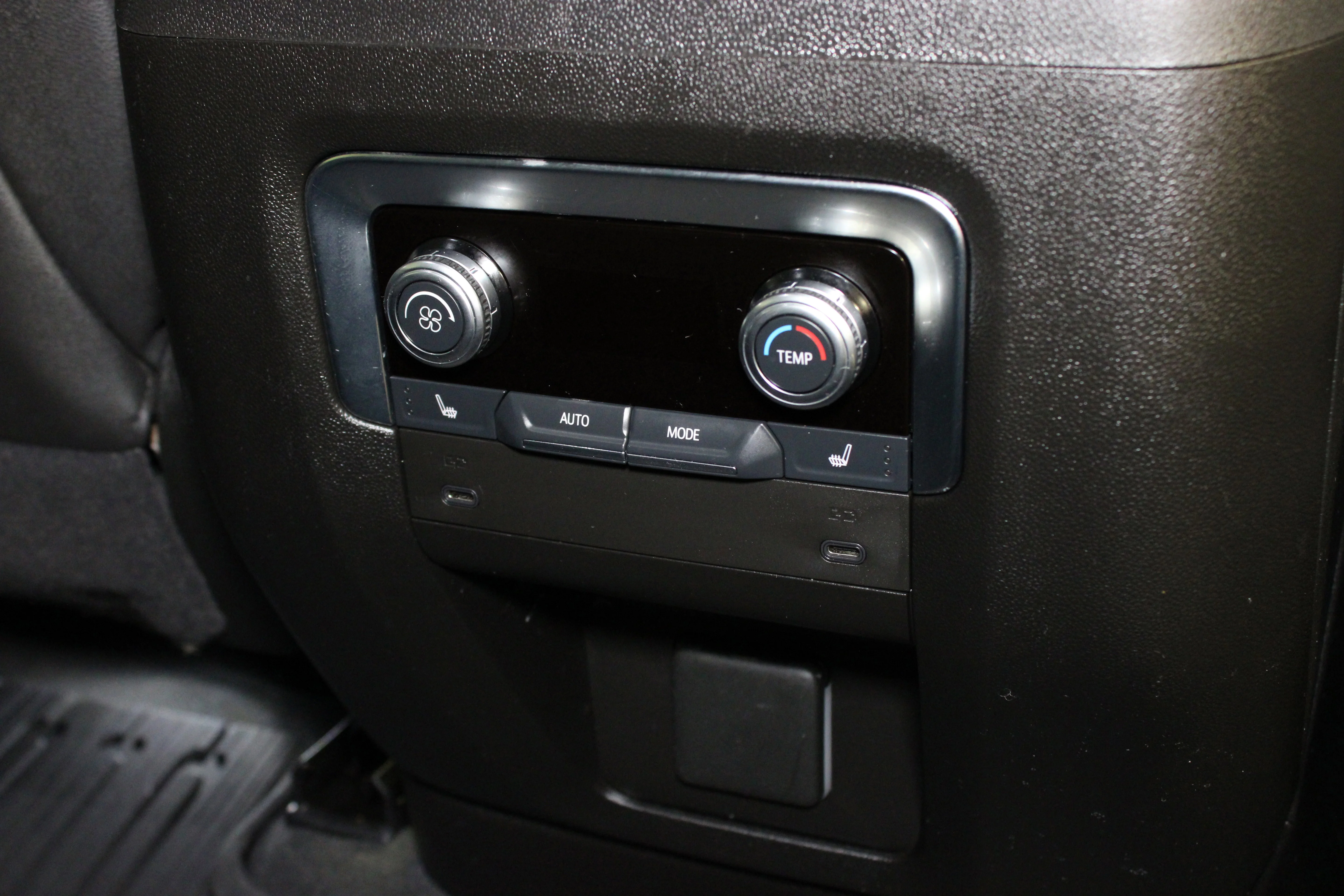 Used 2025 Onyx Black GMC AT4 image 19