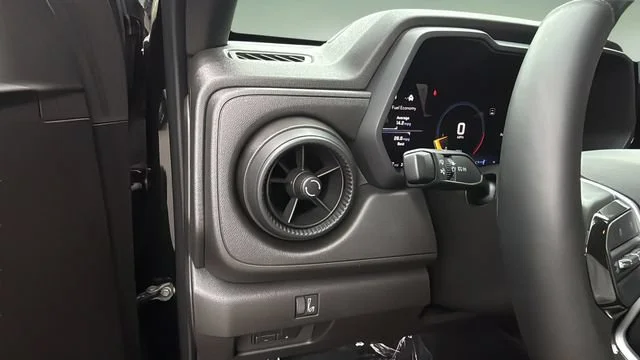Used 2025 Black Chevrolet Trail Boss image 21