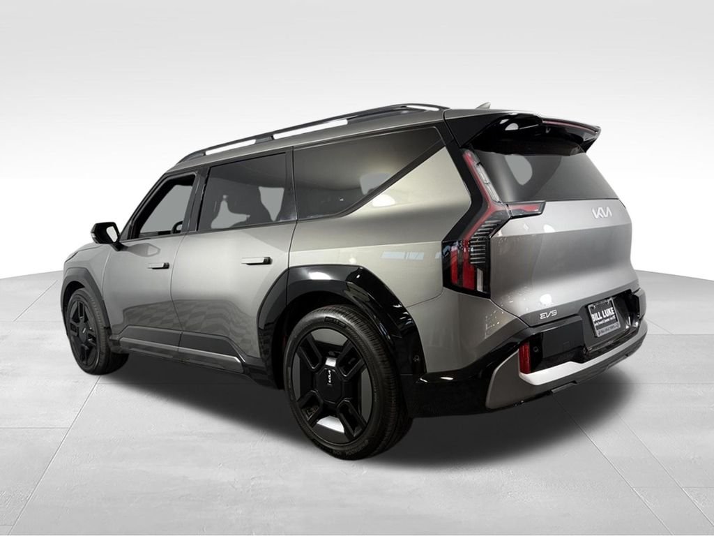 Used 2024 Pebble Kia GT-Line image 8