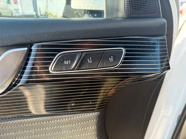 Used 2023 White Hyundai Calligraphy image 12