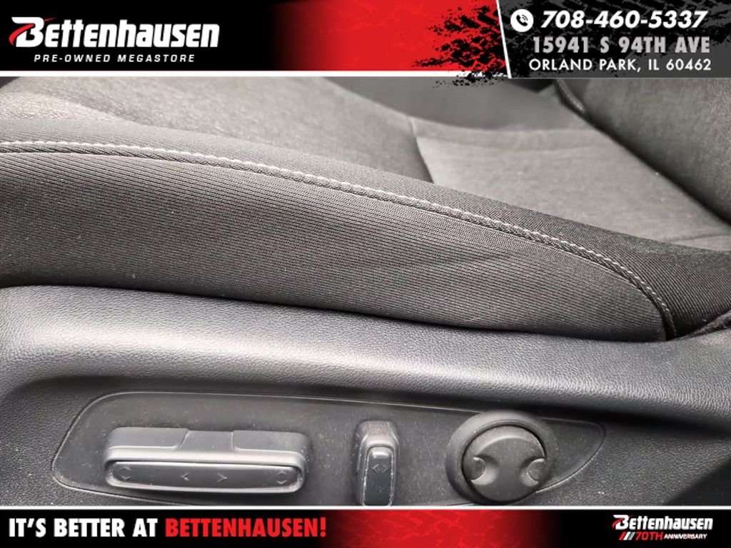 Used 2025 Gray Honda SE image 18