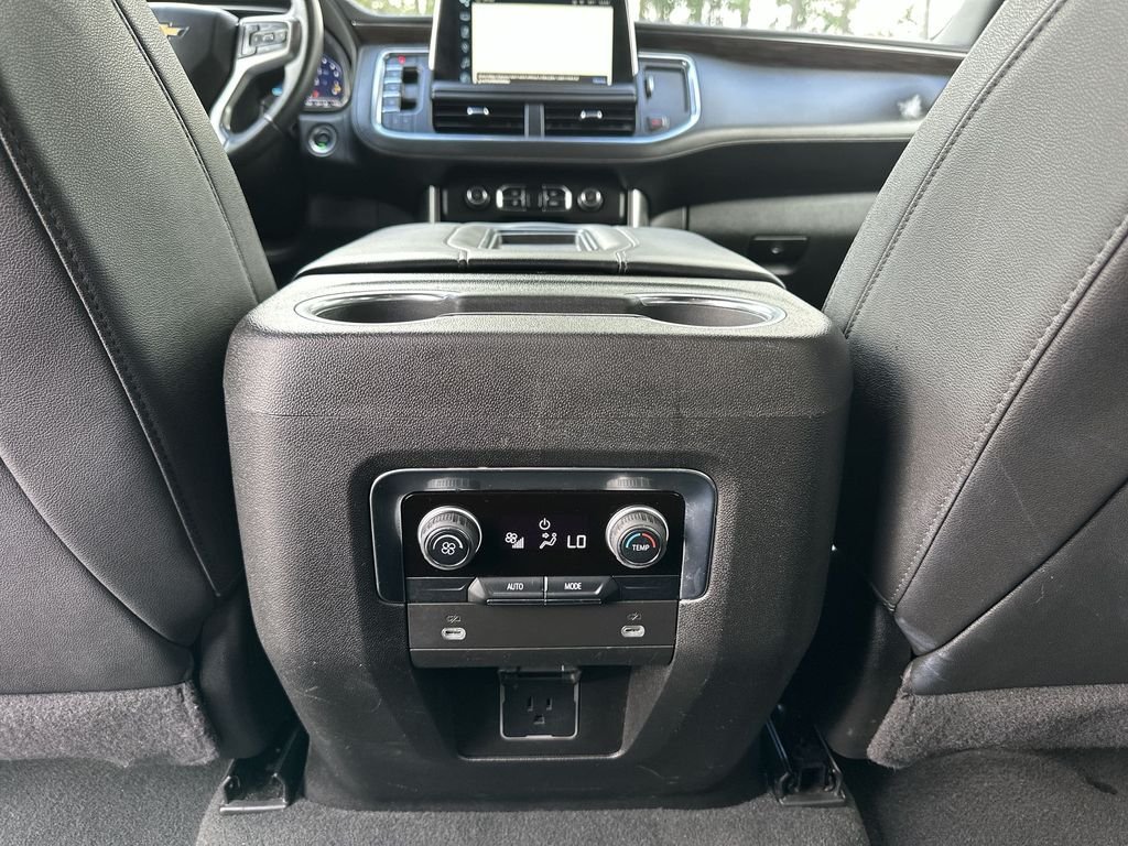 2024 Chevrolet Suburban LT - Photo 21