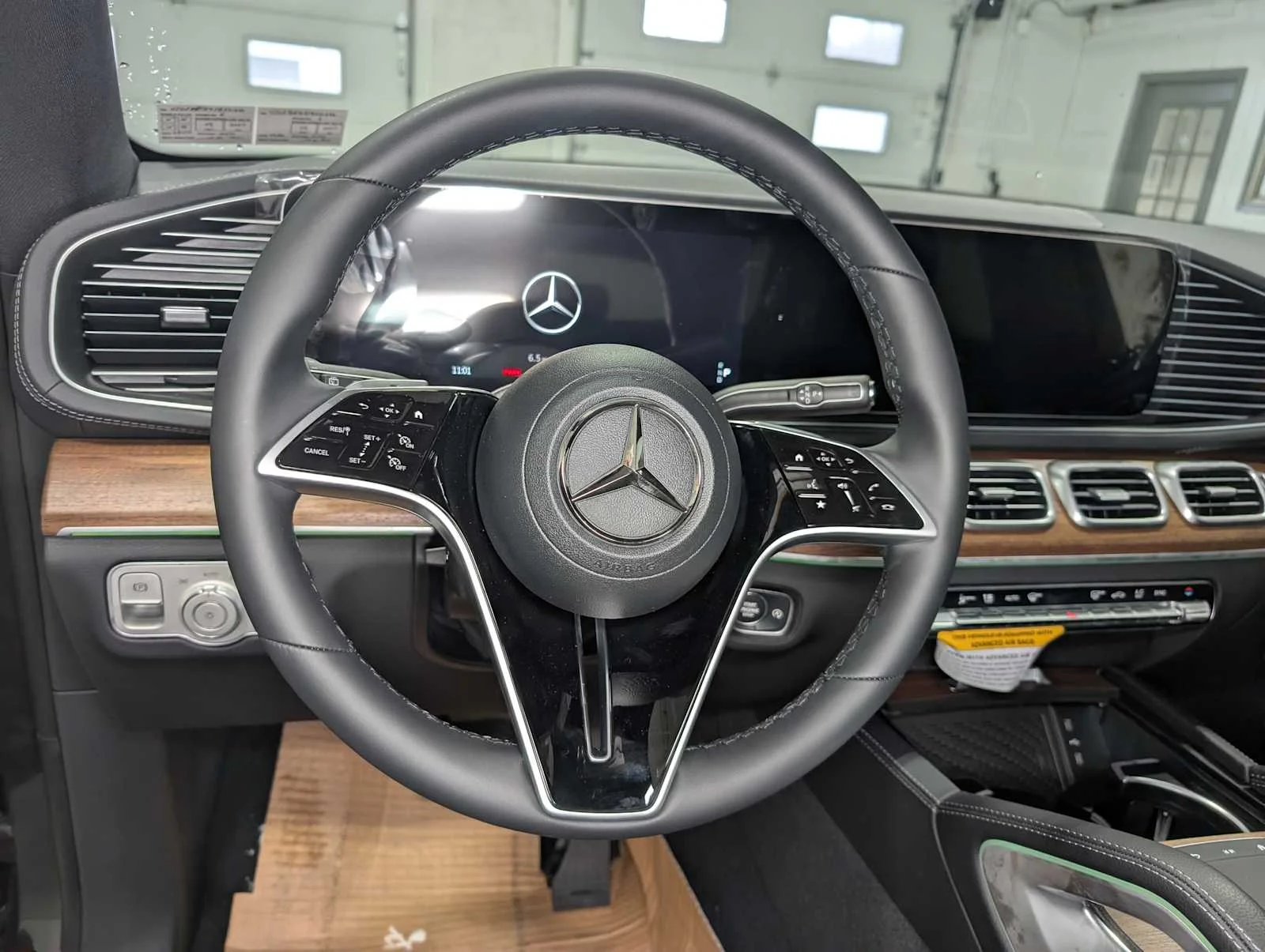 Used 2026 Obsidian Black Metallic Mercedes-Benz GLE 350 image 29