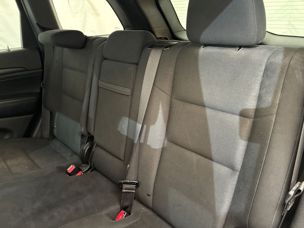 Used 2017 Silver Jeep Laredo image 9