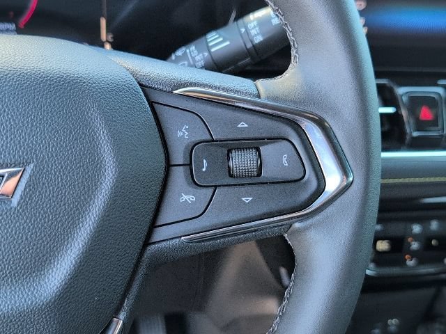New 2026 Mosaic Black Metallic Chevrolet ACTIV image 21