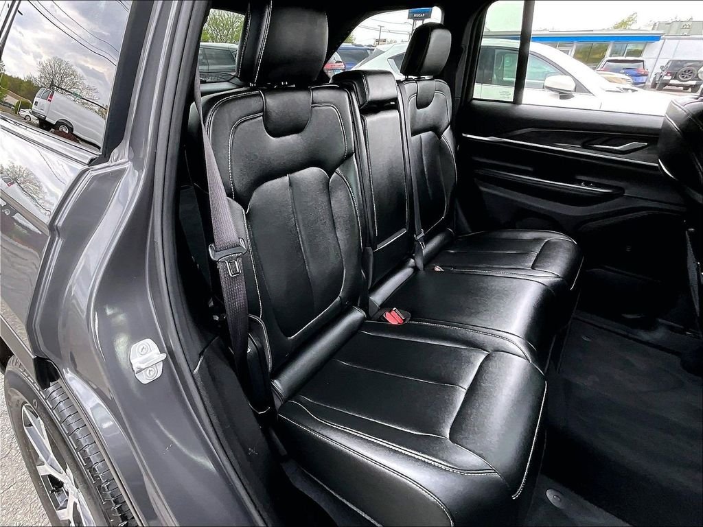 Used 2024 Gray Jeep Limited image 15