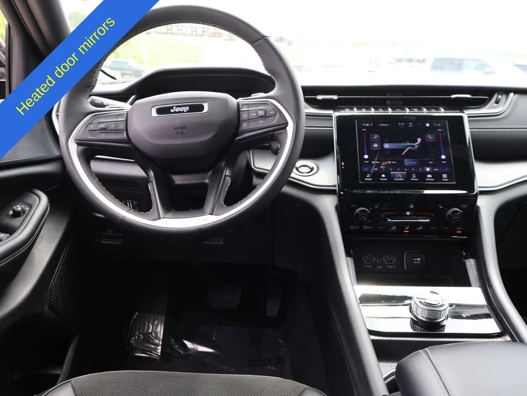 Used 2025 Black Jeep Altitude image 19