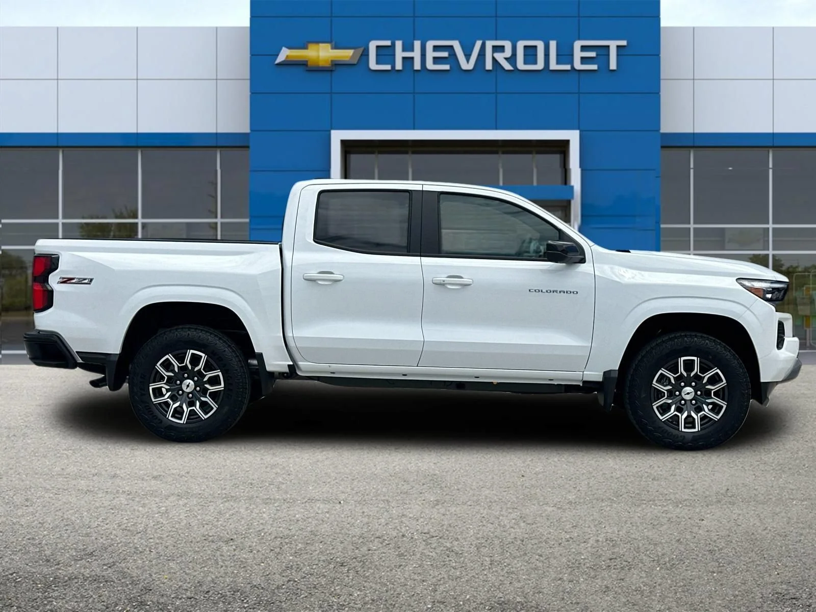 New 2026 Summit White Chevrolet Z71 image 3