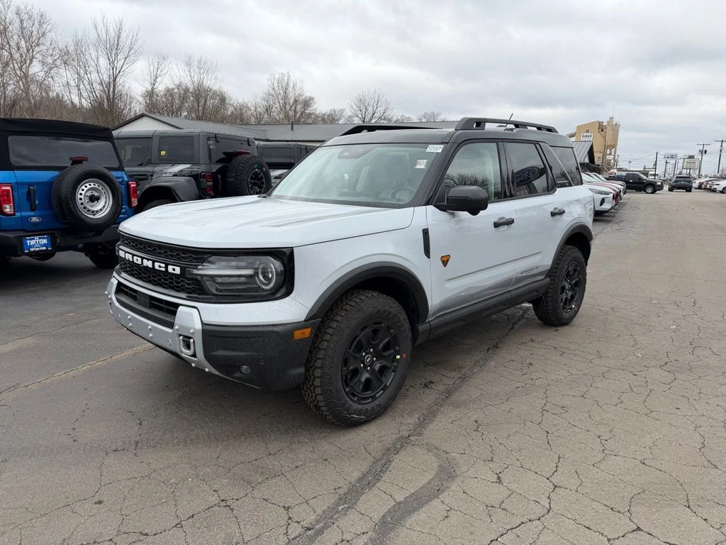 New 2026 Space White Metallic Ford Badlands® image 2