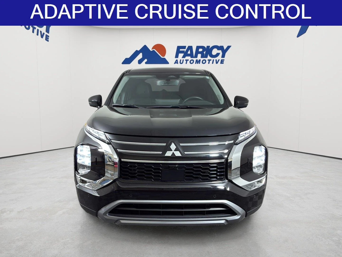 Used 2025 Black Diamond Mitsubishi SE image 4
