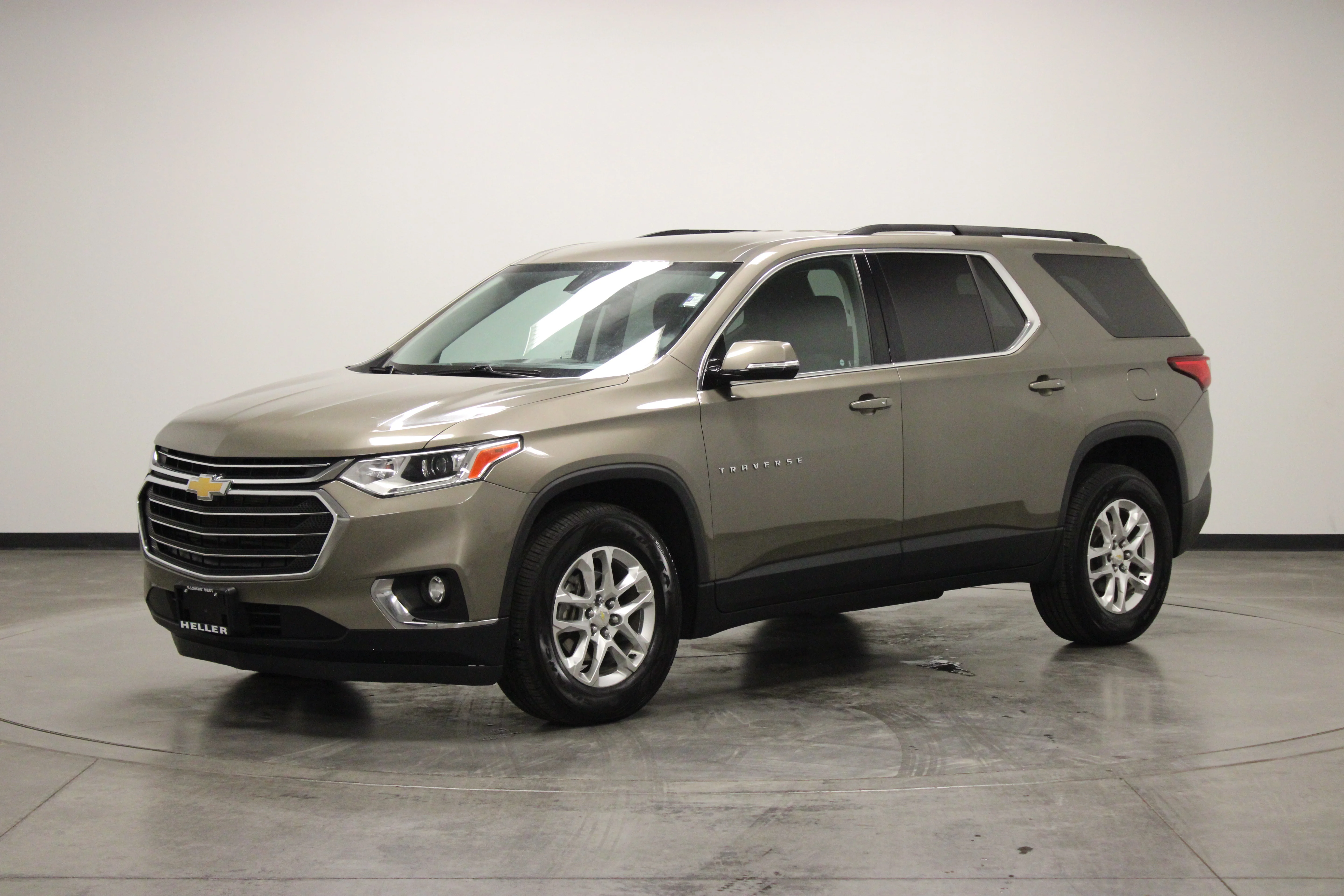 Used 2020 Stone Gray Metallic Chevrolet LT image 4