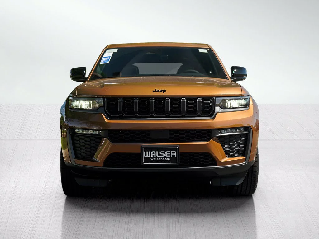 New 2027 Copper Shino Metallic Clearcoat Jeep Limited image 2