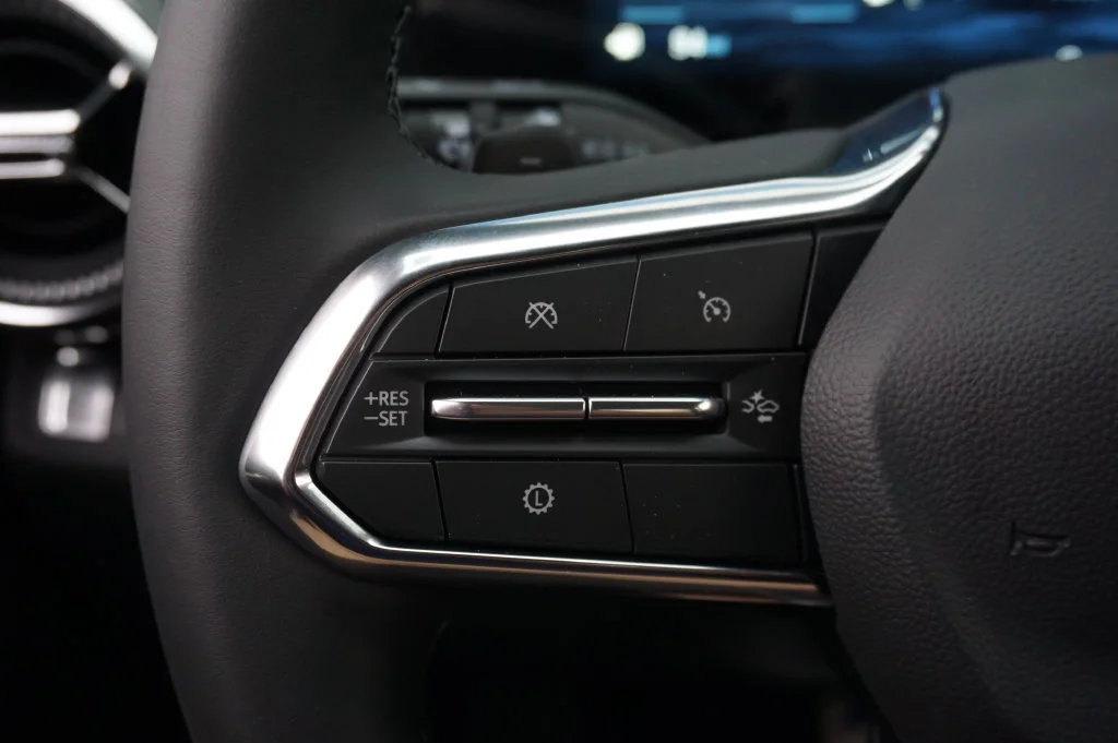 2027 Chevrolet Equinox LT - Photo 19