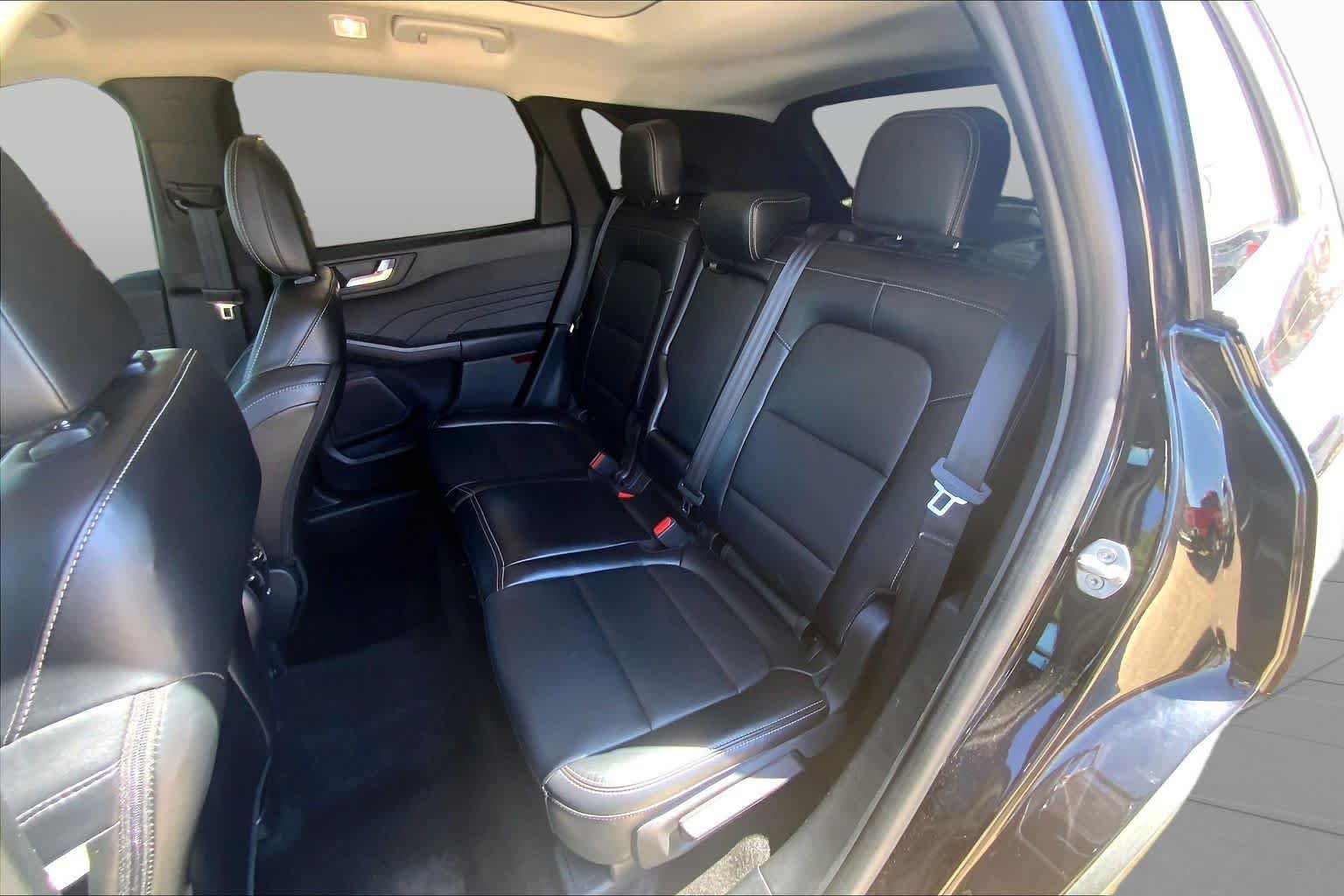 Certified Used 2025 Agate Black Metallic Ford Platinum image 21