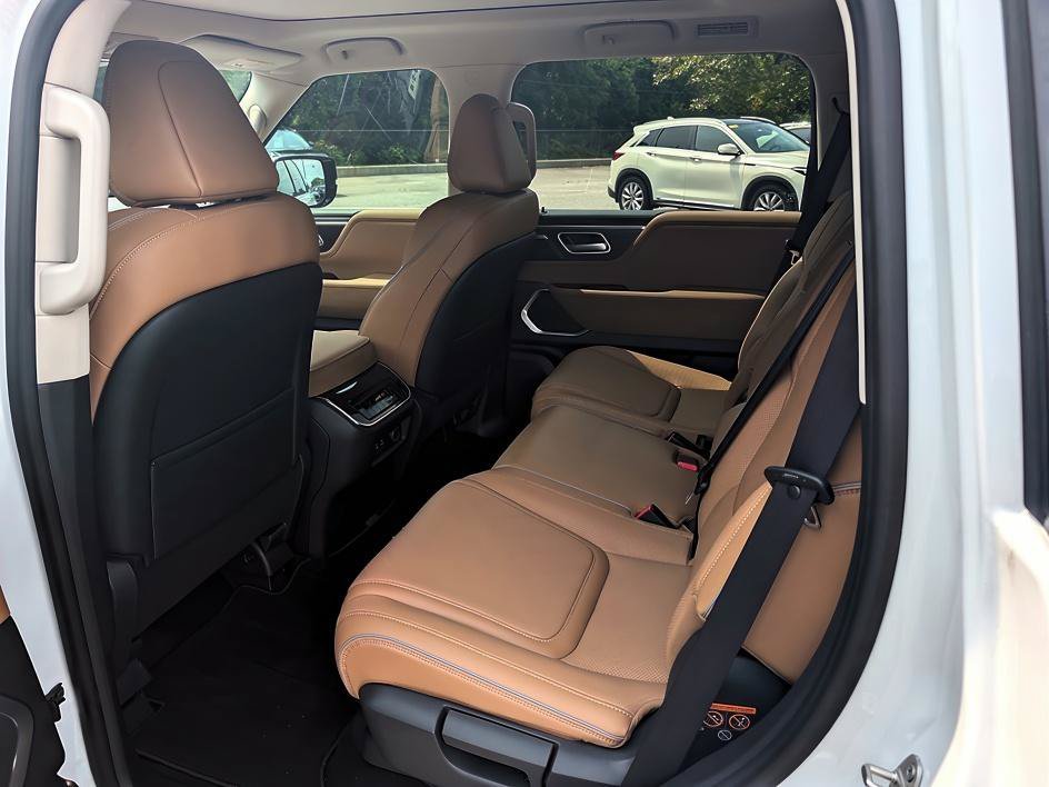 2026 INFINITI QX80 Luxe - Photo 12