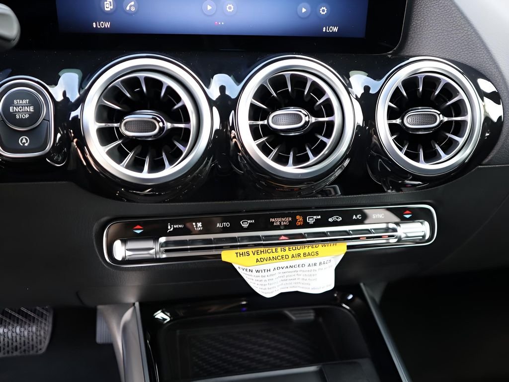 Used 2026 Cosmos Black Metallic Mercedes-Benz GLA 250 image 40