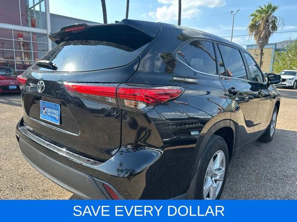 Used 2023 Black Toyota L image 5
