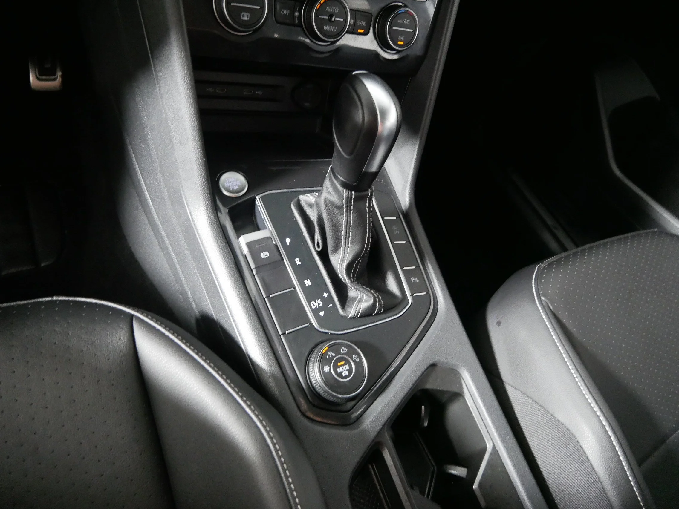 Used 2021 Pure White Volkswagen SE R-Line Black image 24