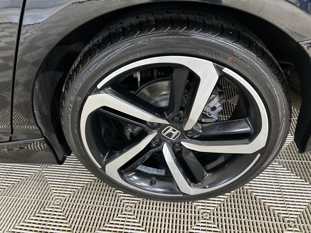 Used 2020  Honda Sport 2.0T image 9