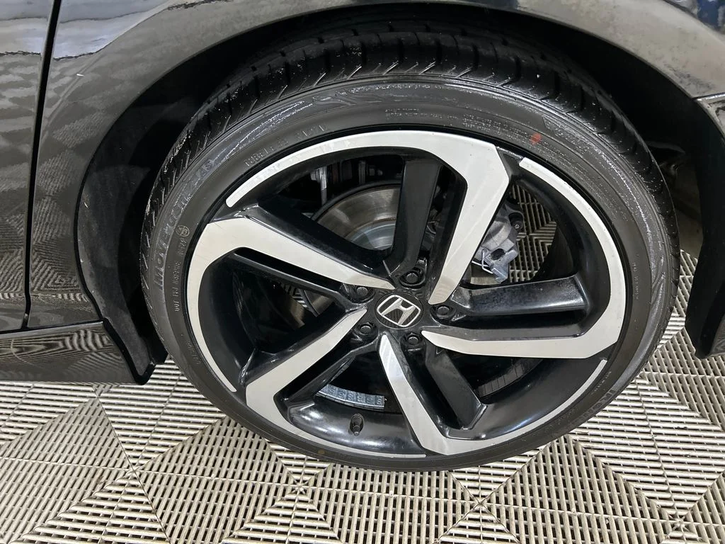 Used 2020  Honda Sport 2.0T image 9