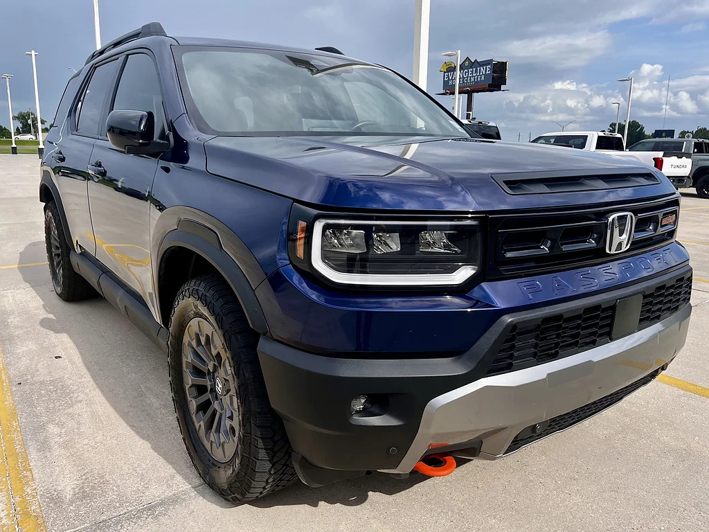 Used 2026 Obsidian Blue Pearl Honda TrailSport image 1