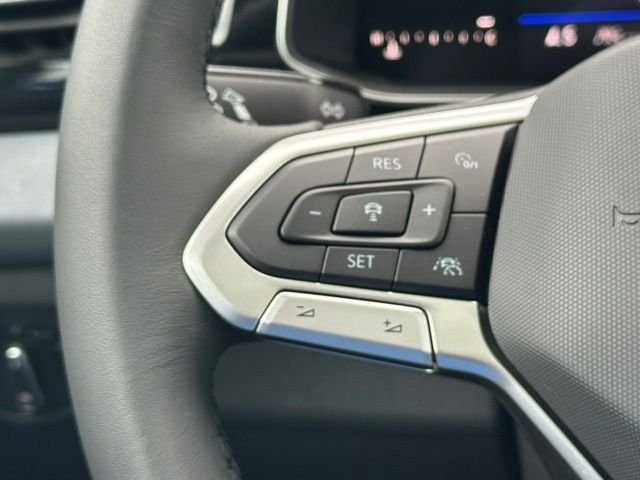 New 2026 Platinum Gray Metallic Volkswagen 1.5T SE image 35