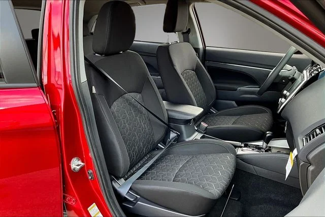 New 2026 Red Mitsubishi 2.0 ES image 11