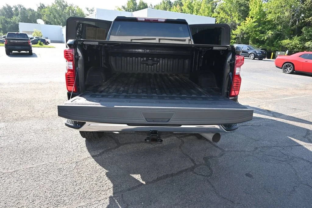 Used 2023 Black Chevrolet LT image 2