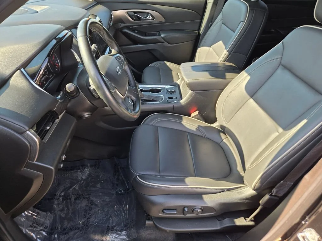 Used 2023 Mosaic Black Metallic Chevrolet Premier image 10