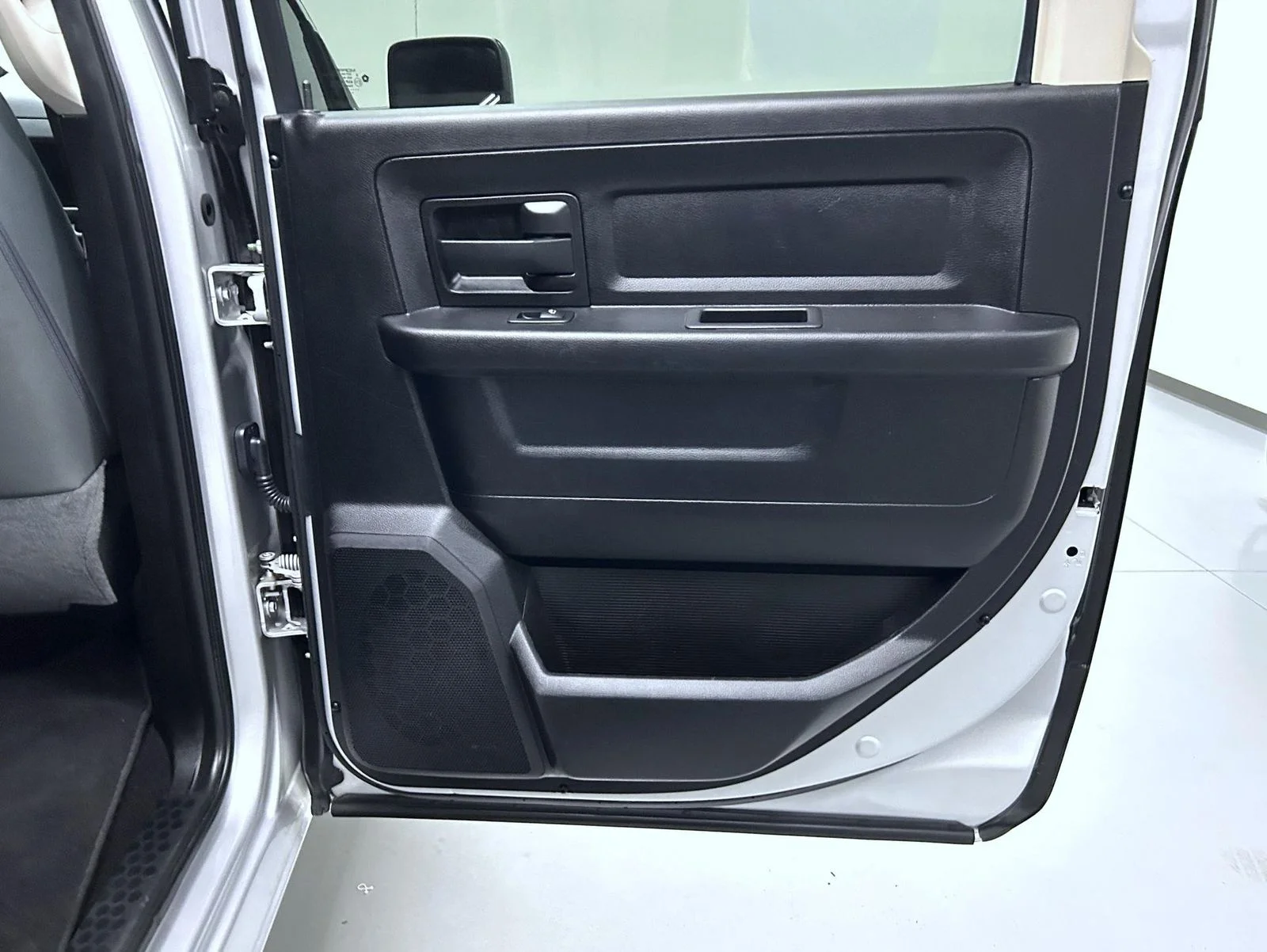 Used 2018 Silver Ram Express image 17