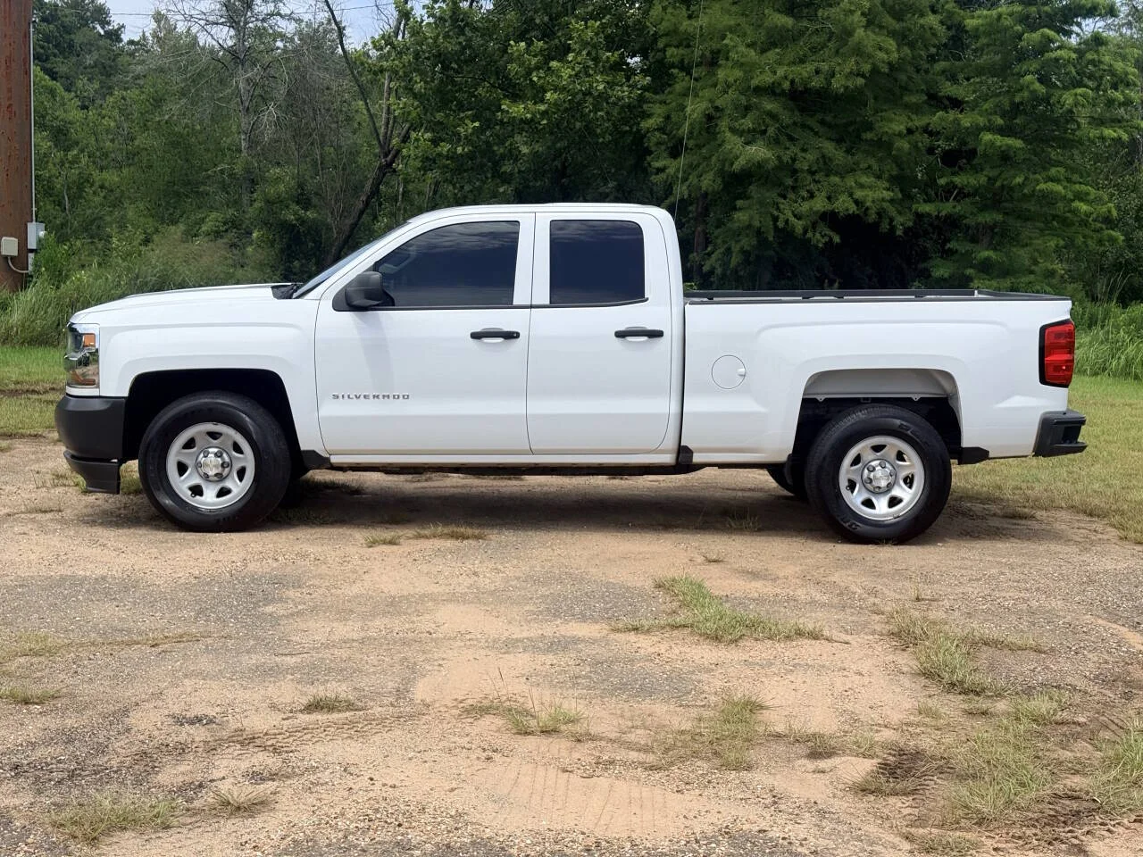 Used 2017 White Chevrolet Work Truck 4x2 4dr Double Cab 6.5 ft. SB image 2