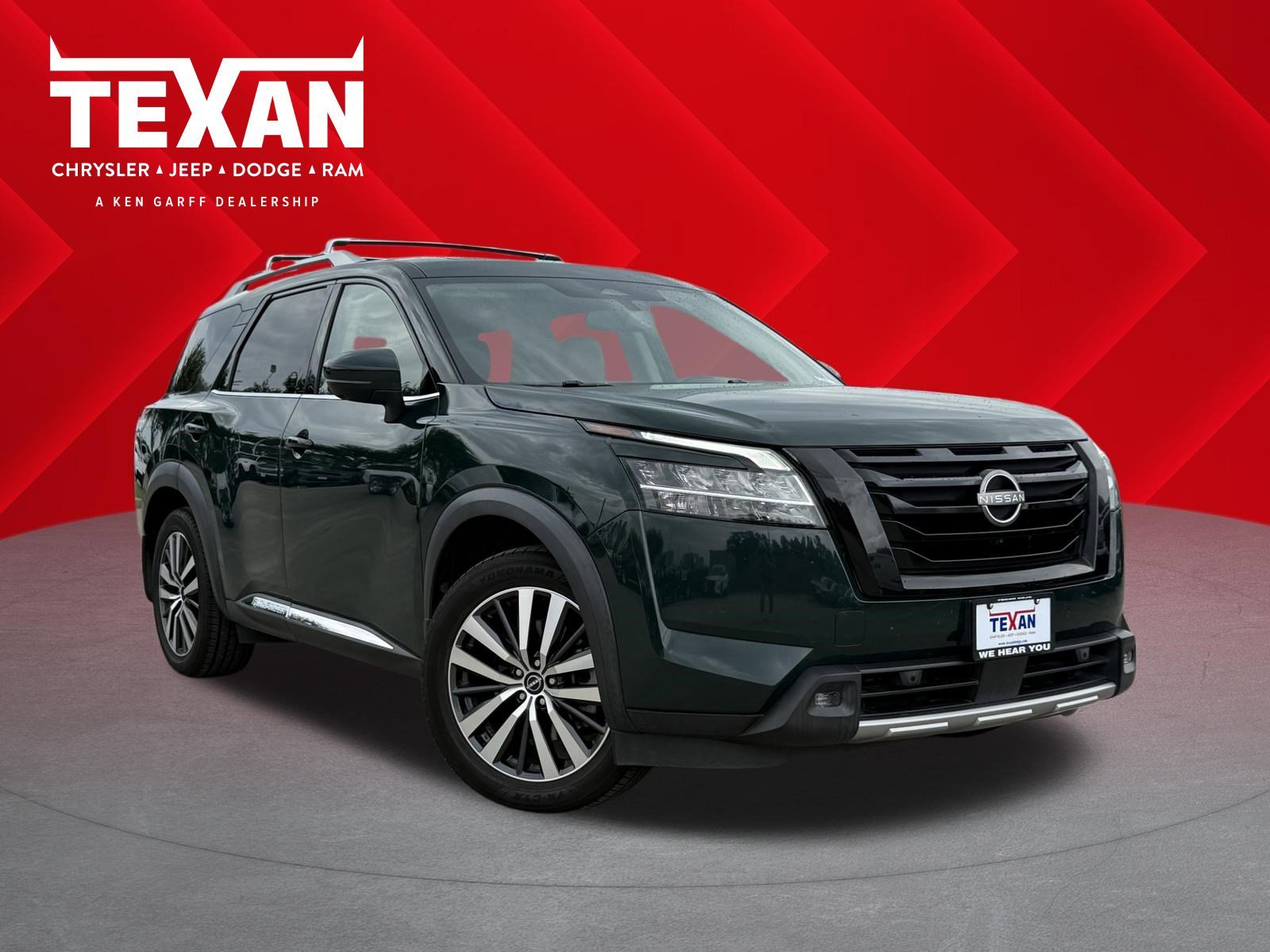 2022 Nissan Pathfinder Platinum 2WD's photo