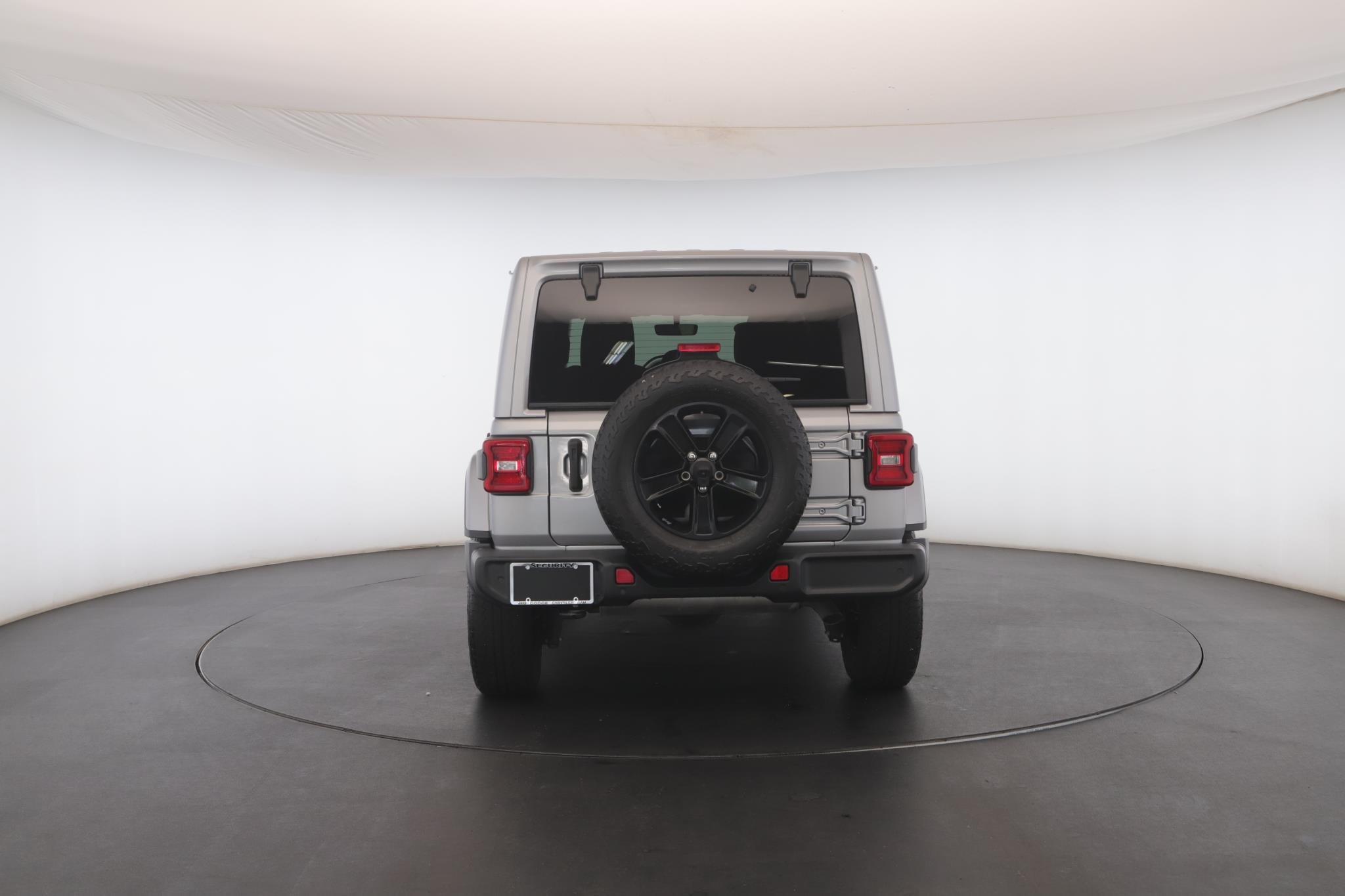 Used 2021 Billet Silver Metallic Clearcoat Jeep Unlimited Sahara Altitude 4x4 image 20
