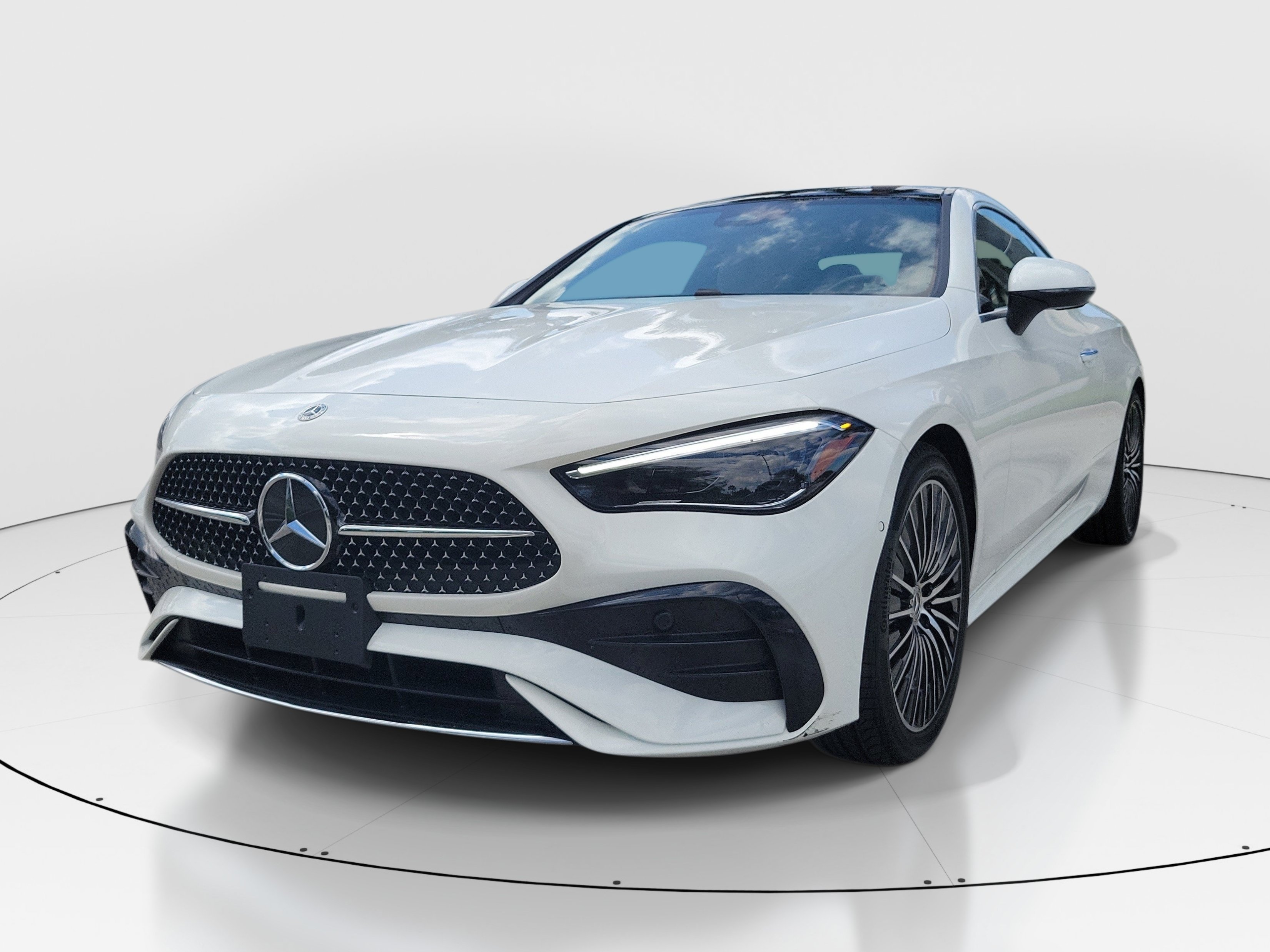 Used 2025 Polar White Mercedes-Benz CLE 300 image 4