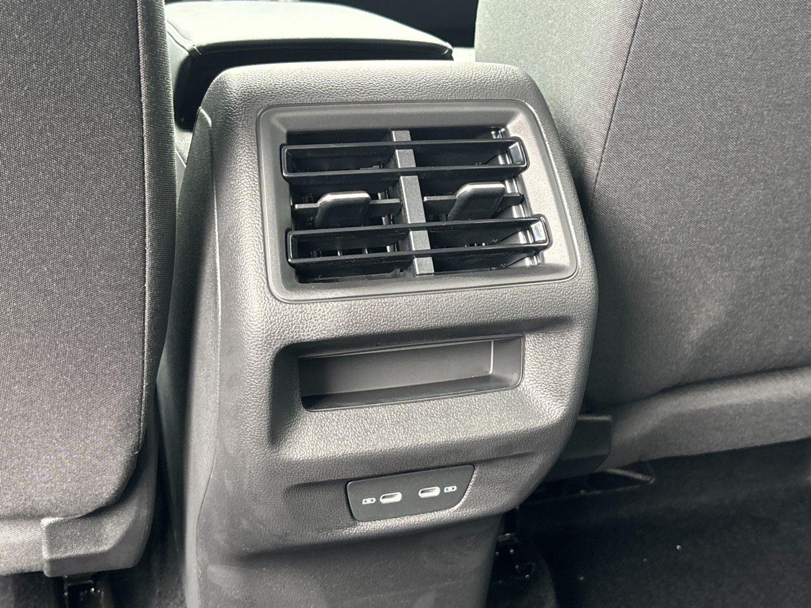 New 2026 Platinum Gray Metallic Volkswagen S image 33