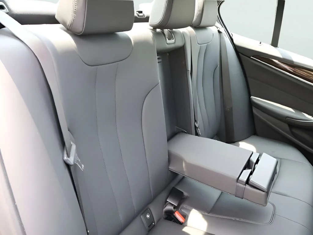 Used 2019 Gray BMW 530i xDrive image 14