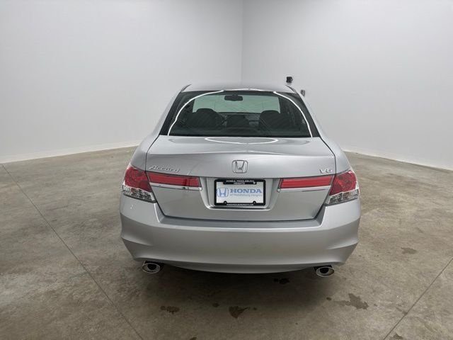 Used 2011 Silver Honda EX image 6