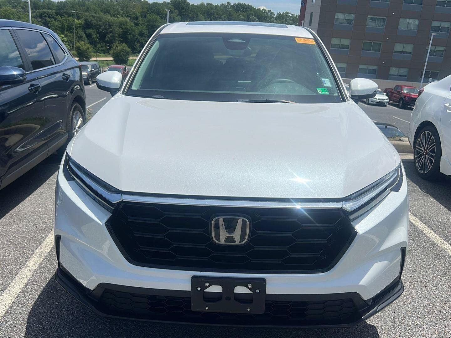 Used 2025 Platinum White Pearl Honda EX image 6