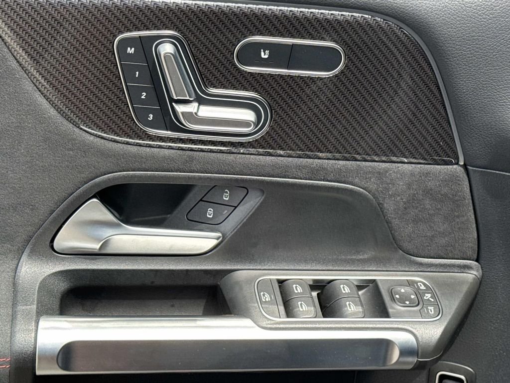 Certified Used 2025 Black Mercedes-Benz GLB 250 image 20