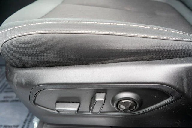 Used 2023 White Jeep Laredo image 15