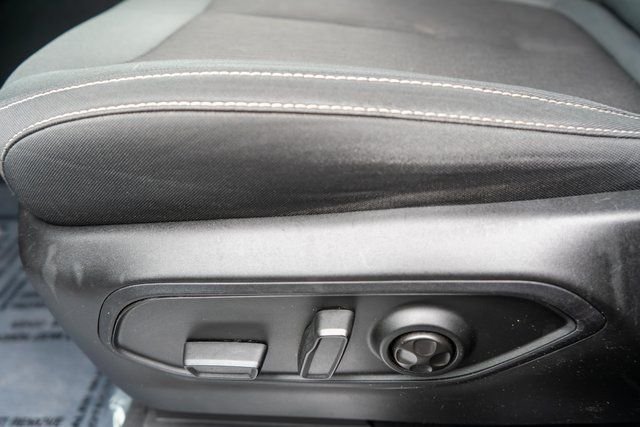 Used 2023 White Jeep Laredo image 15