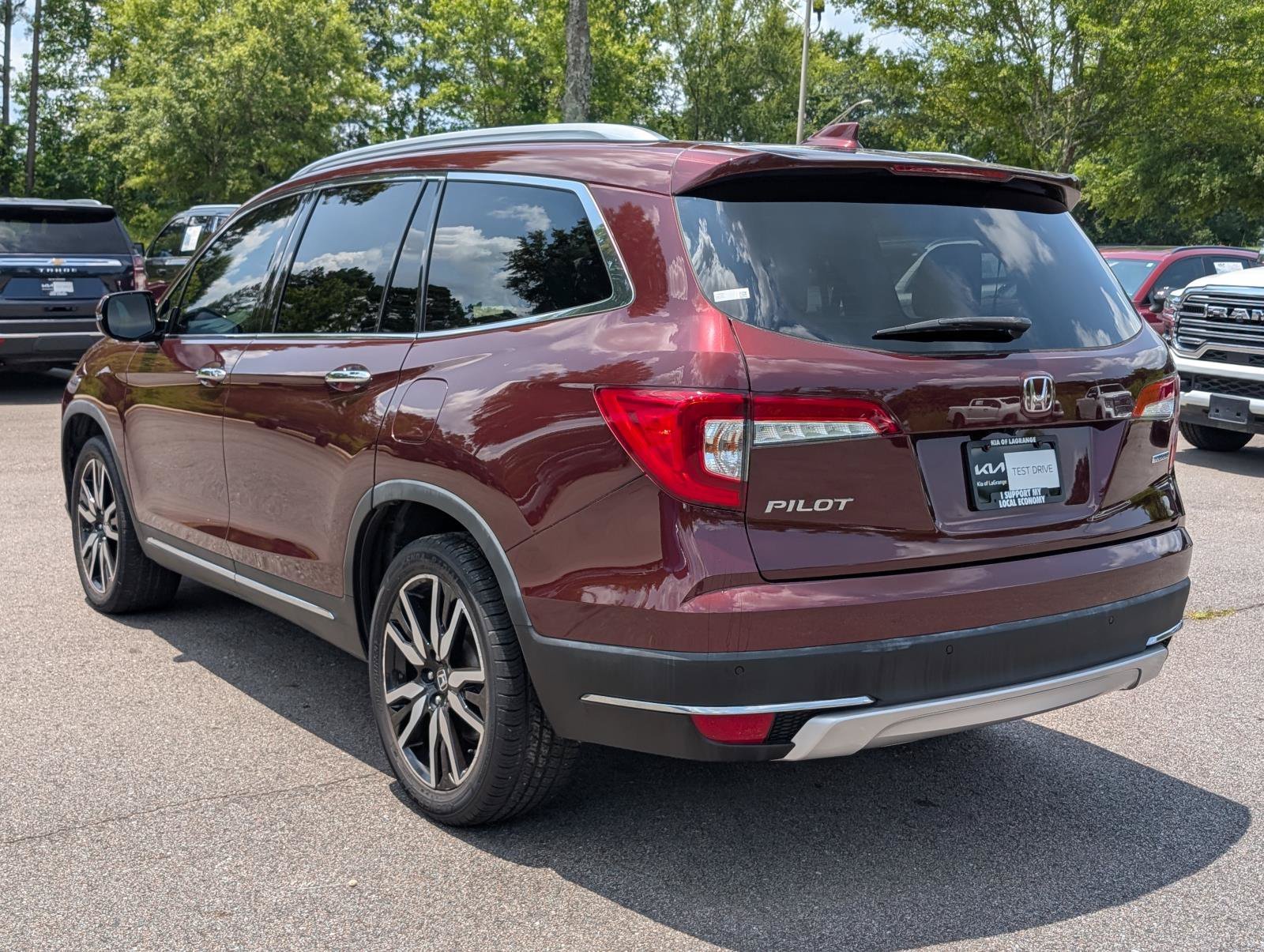 Used 2020 Burgundy Honda Touring 7-Passenger image 11