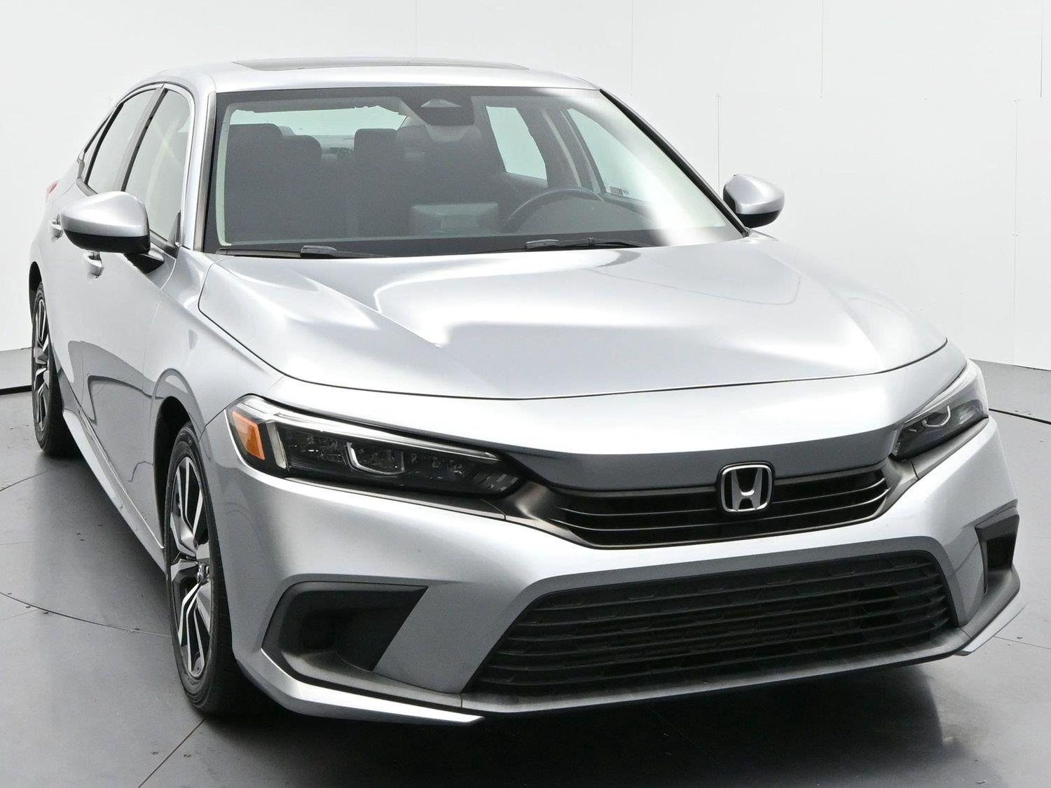 Used 2023 Lunar Silver Metallic Honda EX image 2