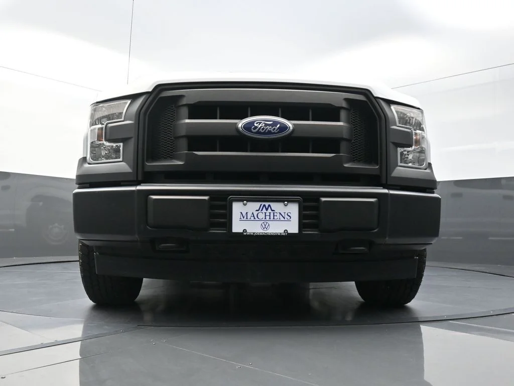 Used 2017 White Ford XL image 23