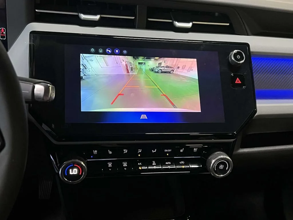2027 Chevrolet Bolt RS - Photo 17